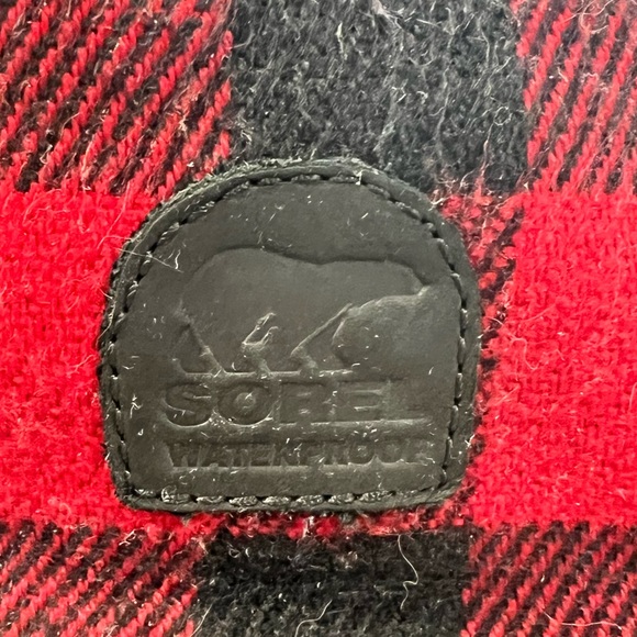 Sorel “Out N About” Boots, Size 8 - Picture 3 of 6